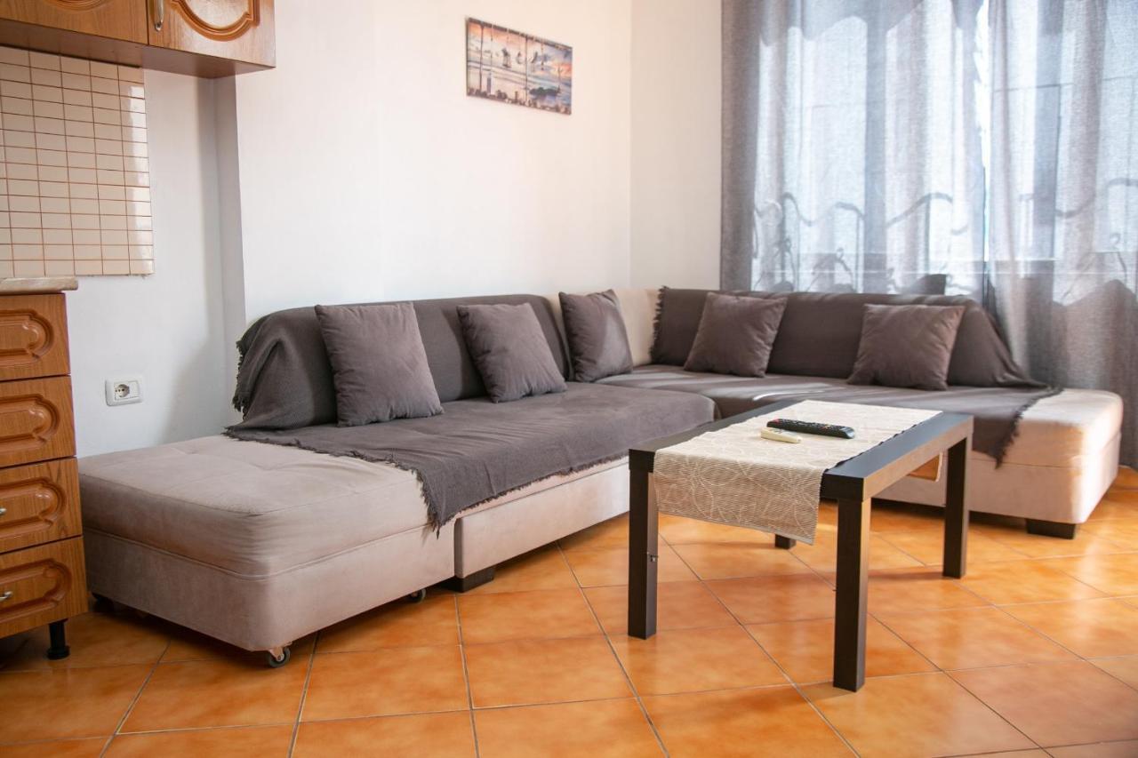 A&B Apartment Голем Екстериор снимка