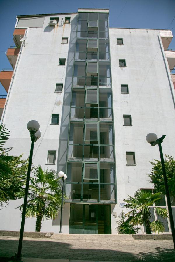 A&B Apartment Голем Екстериор снимка